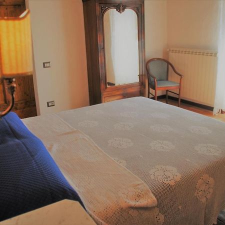 B&B Ponte La Pietra Gubbio Eksteriør bilde