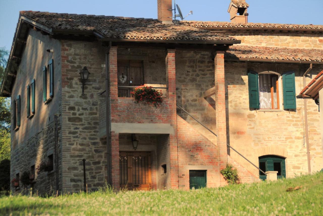 B&B Ponte La Pietra Gubbio Eksteriør bilde