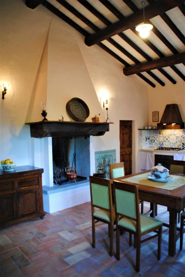 B&B Ponte La Pietra Gubbio Eksteriør bilde