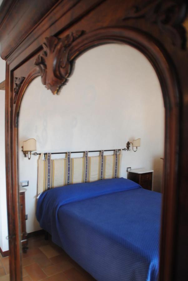 B&B Ponte La Pietra Gubbio Eksteriør bilde